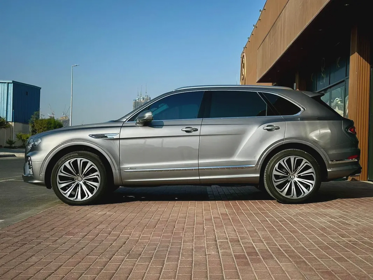 2023 Bentley Bentayga Azure | GCC Specs | Dealership Warranty | Fully Loaded | Crypto Friendly-6-6
