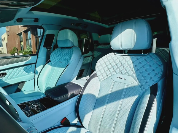 2023 Bentley Bentayga Azure | GCC Specs | Dealership Warranty | Fully Loaded | Crypto Friendly