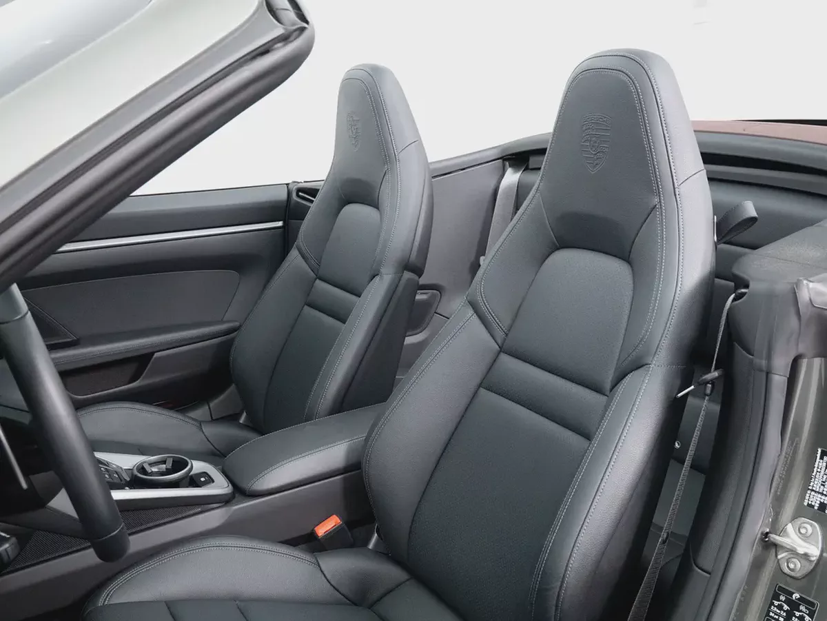 Al Naboodah WARRANTY till April 2028 | Porsche 911 Carrera 4-11-11