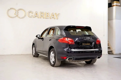 AED 1136 PM | PORSCHE CAYENNE S 2012 | LOW KMS | WELL MAINTAINED | 1 YEAR WARRANTY | GCC-12