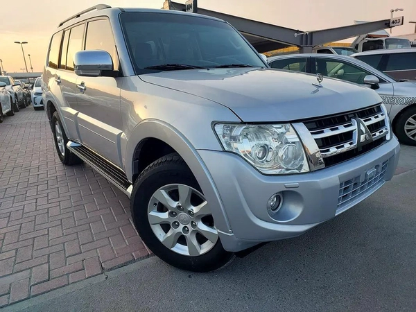 Mitsubishi Pajero GLS 2013 - GCC Specs - Well Maintained