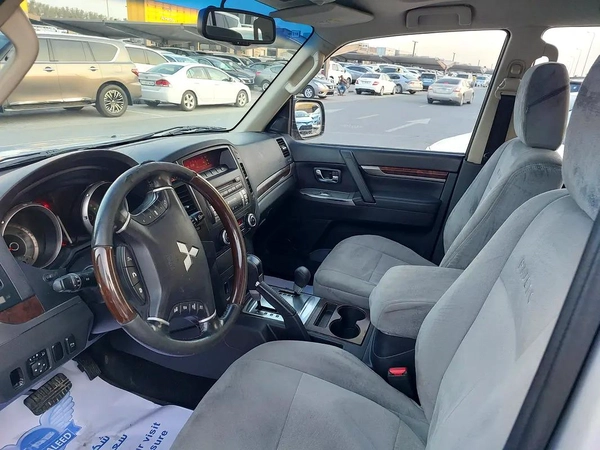 Mitsubishi Pajero GLS 2013 - GCC Specs - Well Maintained