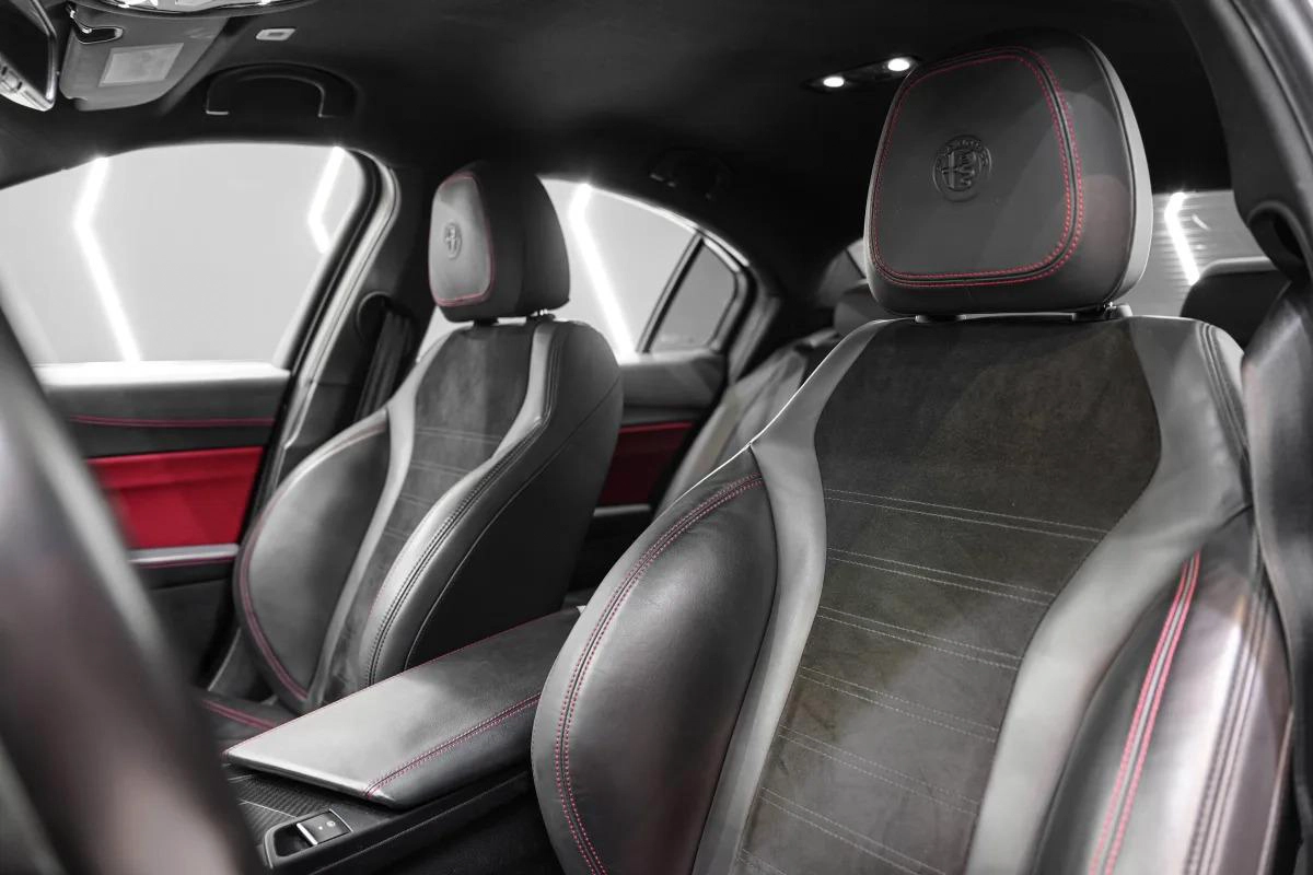 Alfa Romeo Giulia Quadrifoglio-6-6