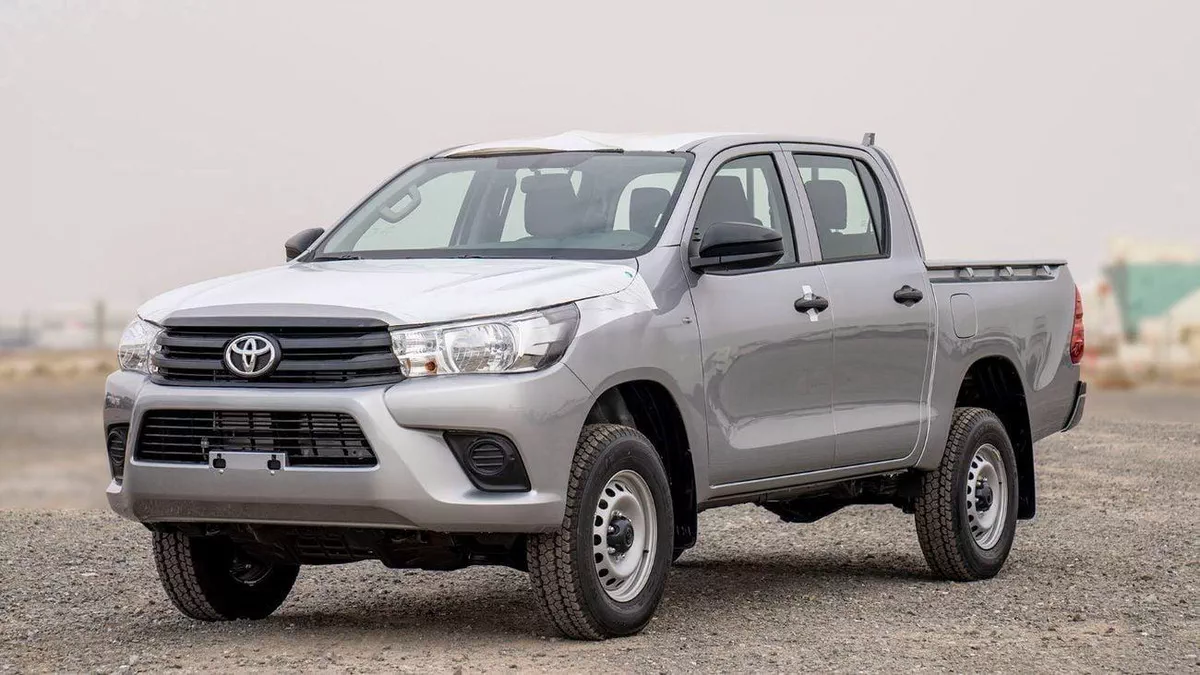 Toyota Hilux GL 2.4 DIESEL-2-0