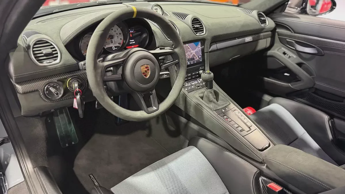 Porsche 718 Spyder RS 2025 | GCC Specs | Brand New | FULLY LOADED | CARBON PACKAGED | LIMTED EDITION-6-6