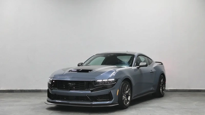 Ford Mustang Dark Horse-2