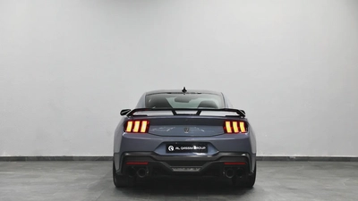 Ford Mustang Dark Horse-4