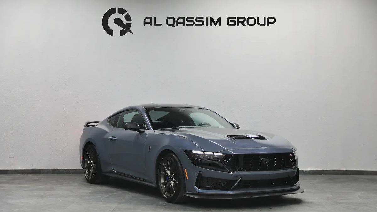Ford Mustang Dark Horse