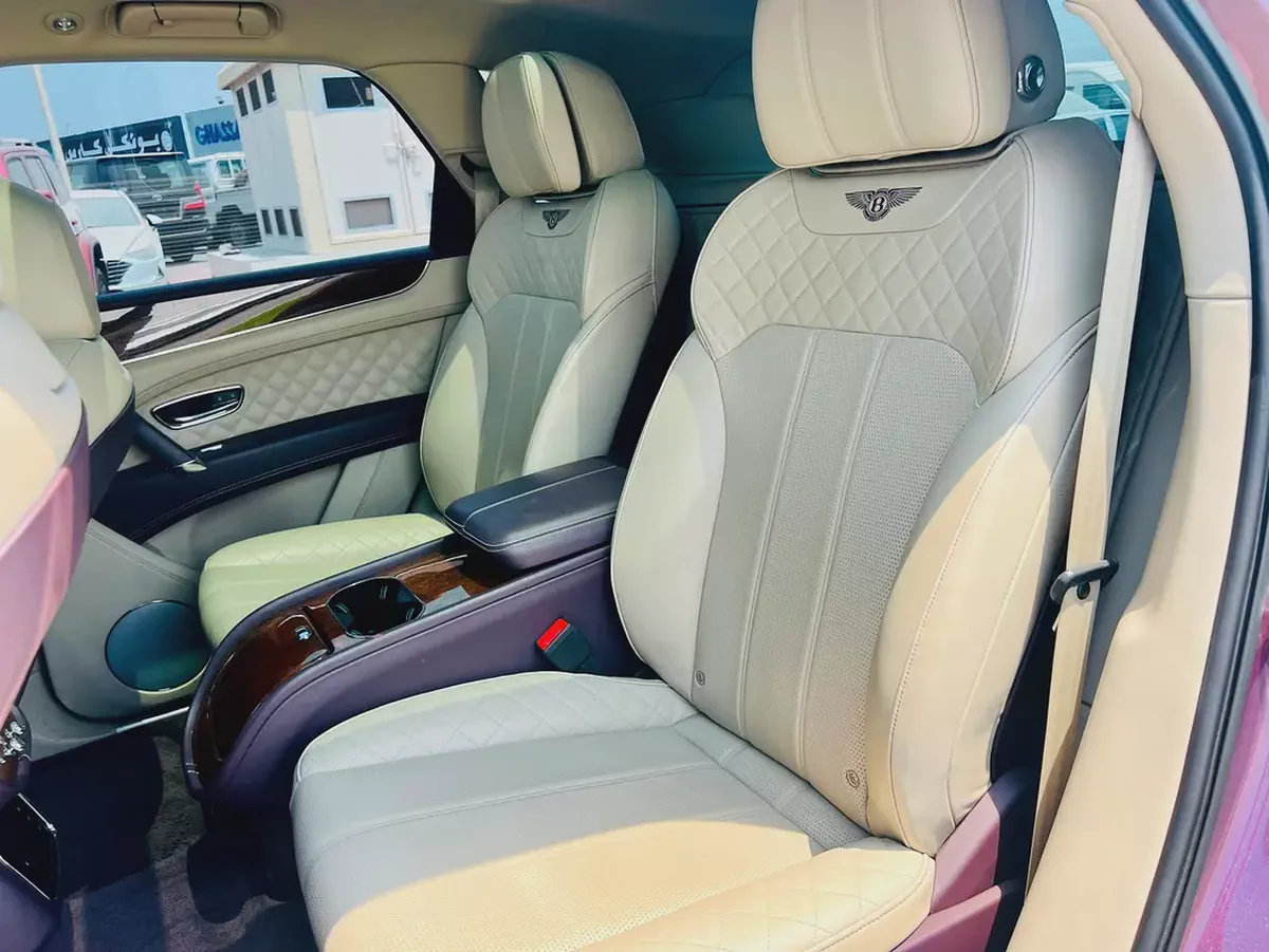 BENTLEY BENTAYGA W12 AWD 2018 | JAPANESE SPECS | PRISTINE CONDITION|  ONLY 53,000 KM DONE-18-18