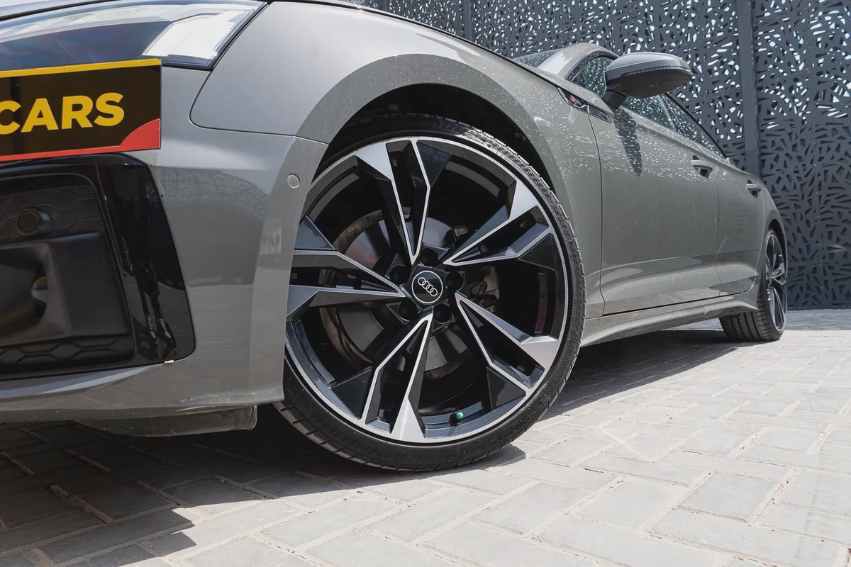 Audi A5 2023-5-5