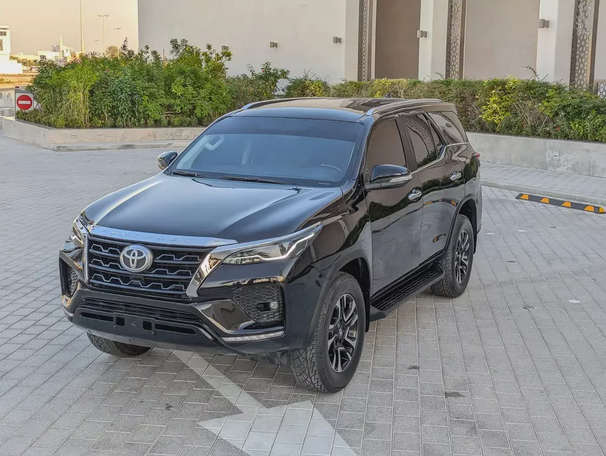 TOYOTA FORTUNER 2019 FACELIFTED 2025 GCC V4 2.7L IN EXCELLENT CONDITION-1-1