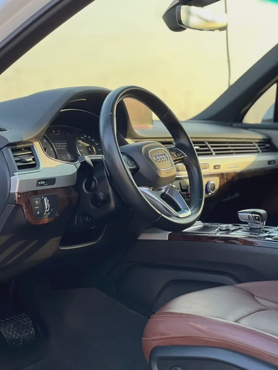 Audi Q7 2019-6