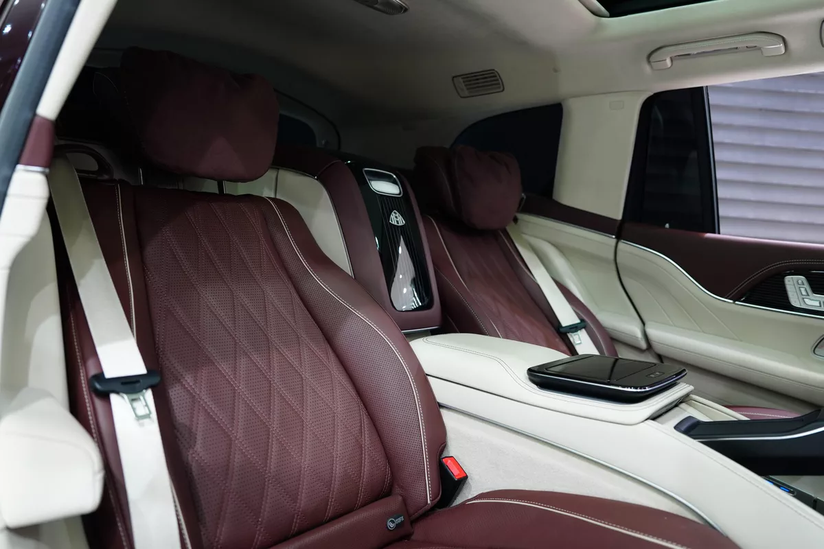 Mercedes-Benz Maybach GLS 600 2024-8-8