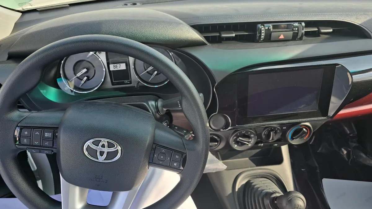 Toyota Hilux 2026 – Advanced Pickup-8-8