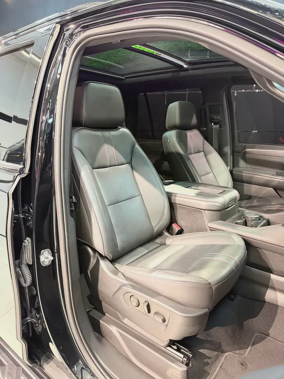 Chevrolet Tahoe RST GCC All Services History-15-15