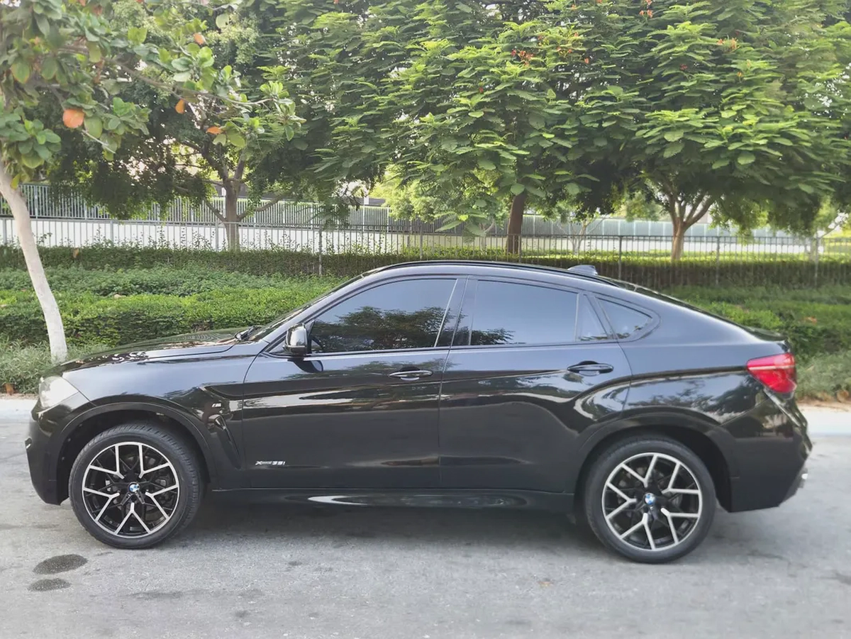 Bmw x6 GCC model 2016 excellent condition-4-4