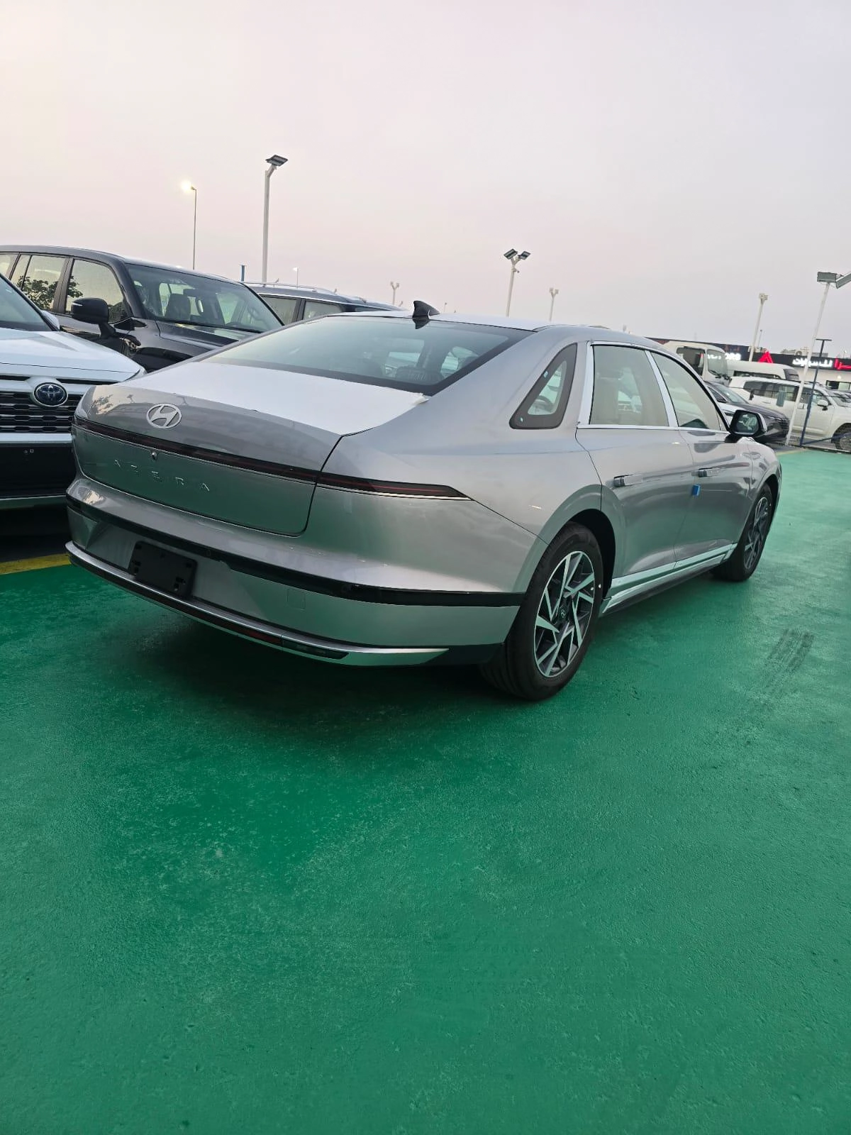 2026 Hyundai Azera | Luxury Sedan-4-4