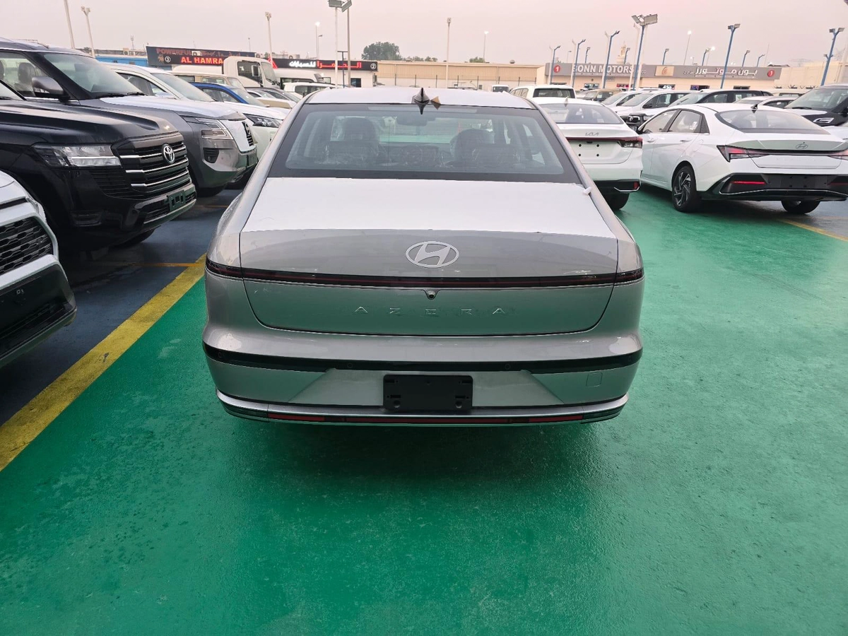 2026 Hyundai Azera | Luxury Sedan-8-8