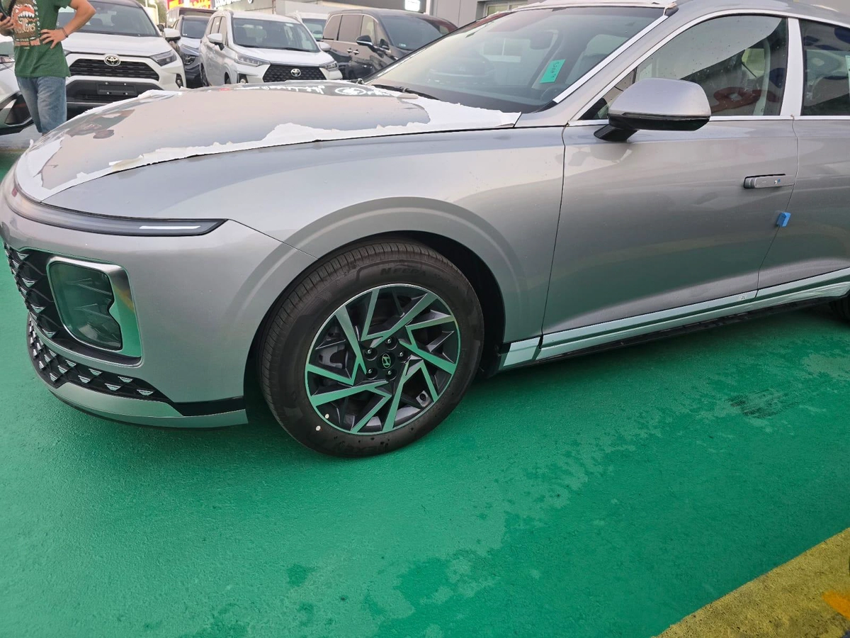 2026 Hyundai Azera | Luxury Sedan-6-6