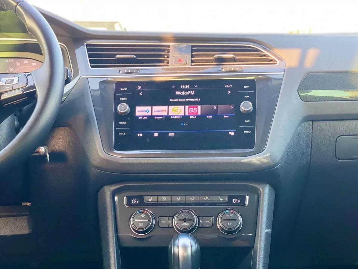 Volkswagen Tiguan SEL 1.5L Engine-9-0