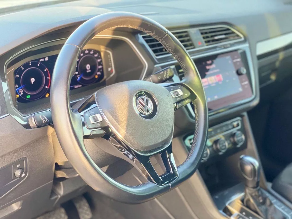 Volkswagen Tiguan SEL 1.5L Engine-3-0