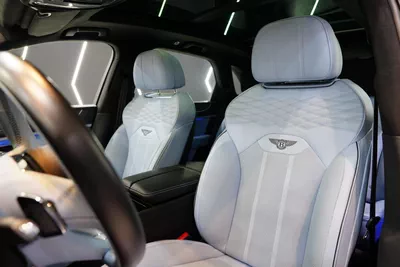 Bentley Bentayga Azure V8-6