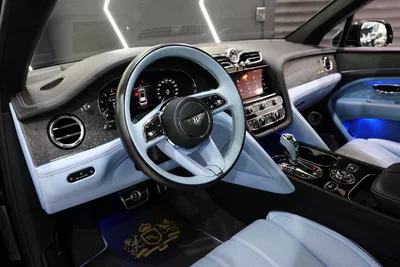 Bentley Bentayga Azure V8-11
