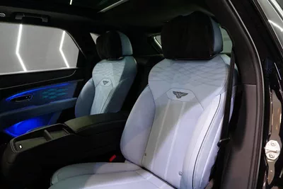 Bentley Bentayga Azure V8-9