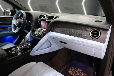 Bentley Bentayga Azure V8-4