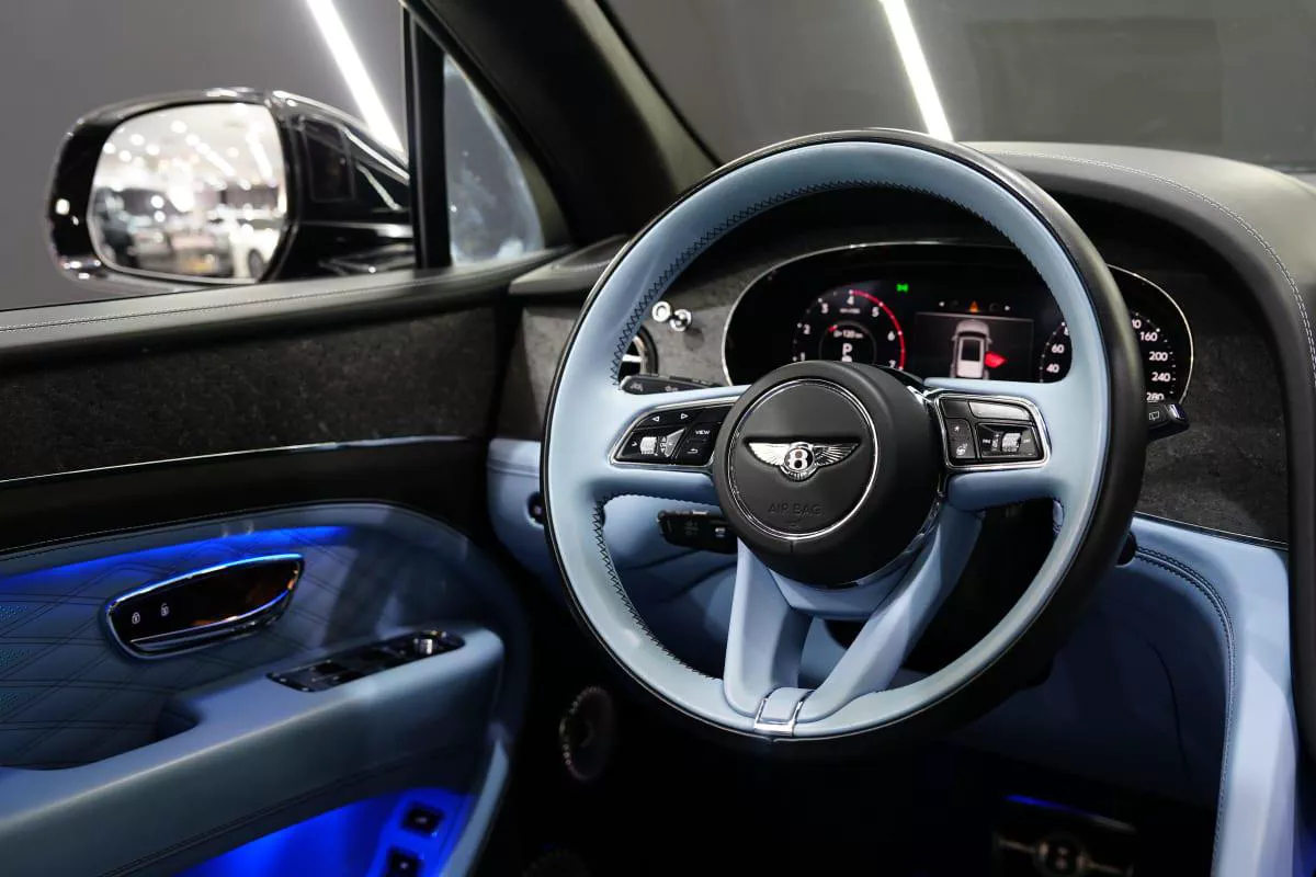 Bentley Bentayga Azure V8-5-5