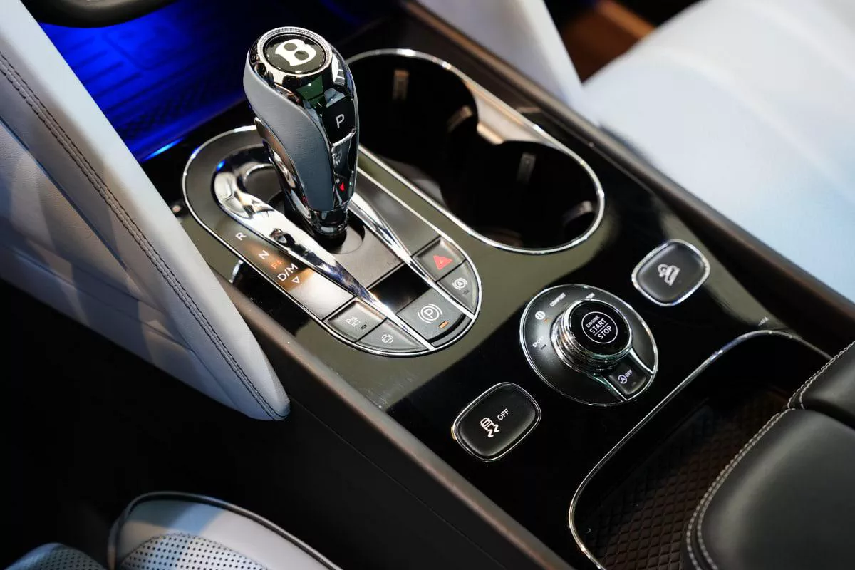 Bentley Bentayga Azure V8-2-2