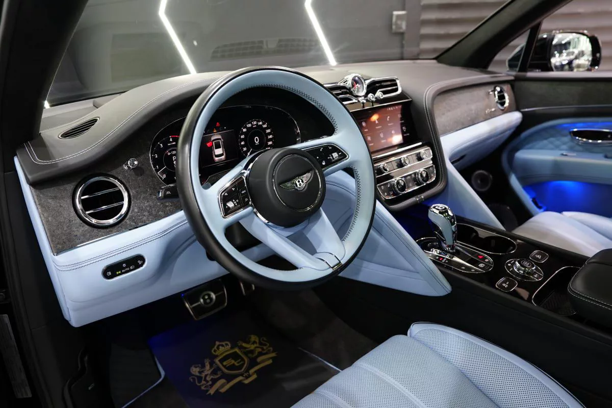 Bentley Bentayga Azure V8-11-11