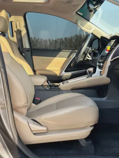 Mitsubishi Montero Sport Signature GLX 2023 GCC Specs-11