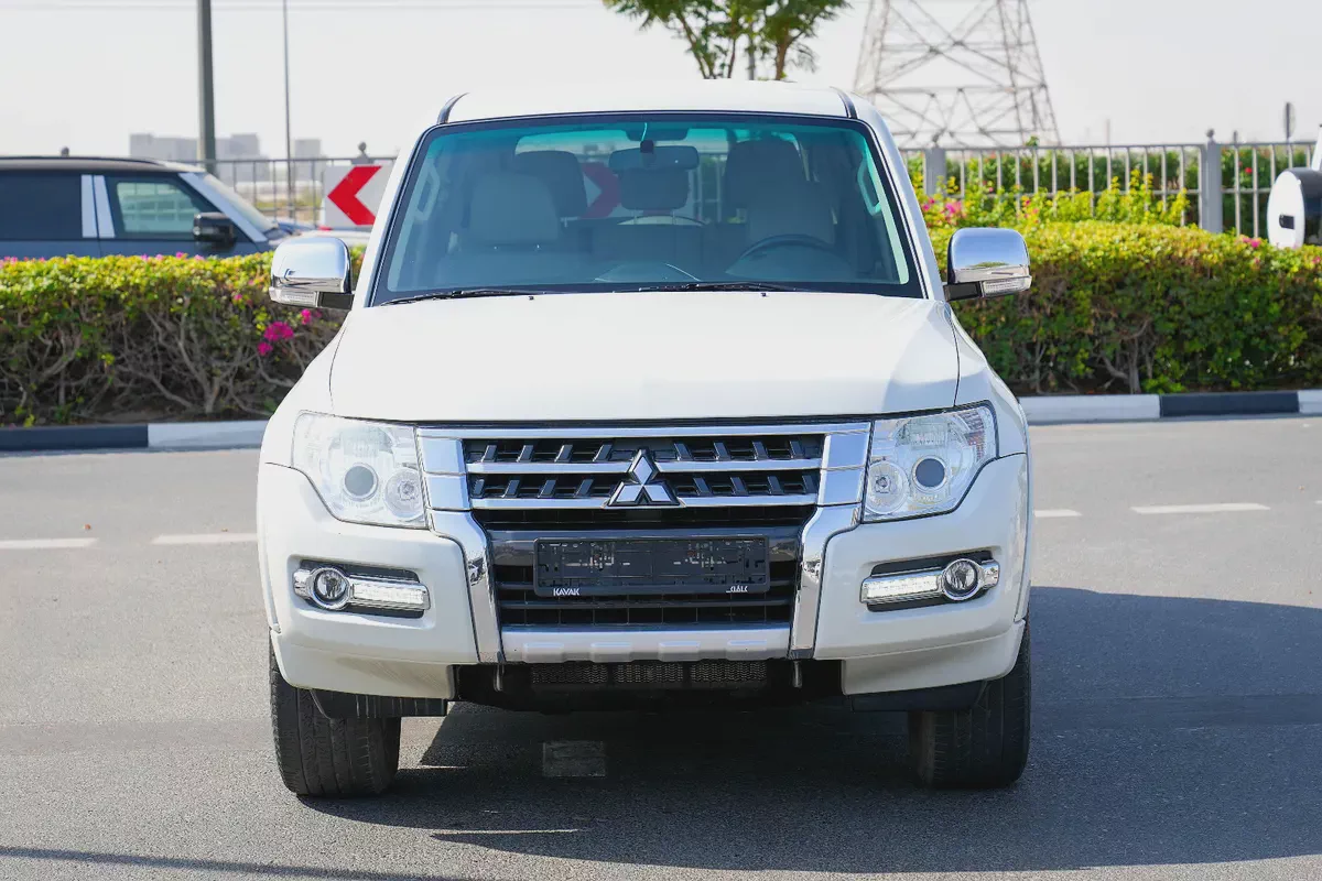 MITSUBISHI PAJERO GLS 2017!! GCC SPECS-1-1