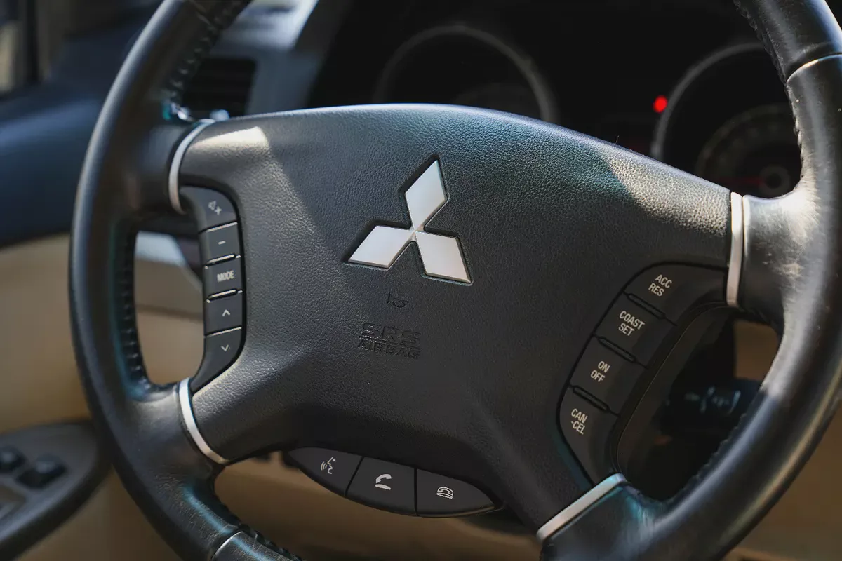 MITSUBISHI PAJERO GLS 2017!! GCC SPECS-8-8