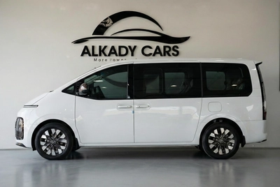 HYUNDAI STARIA 3.5L VIP 7 SEATER ROYAL EDITION-11