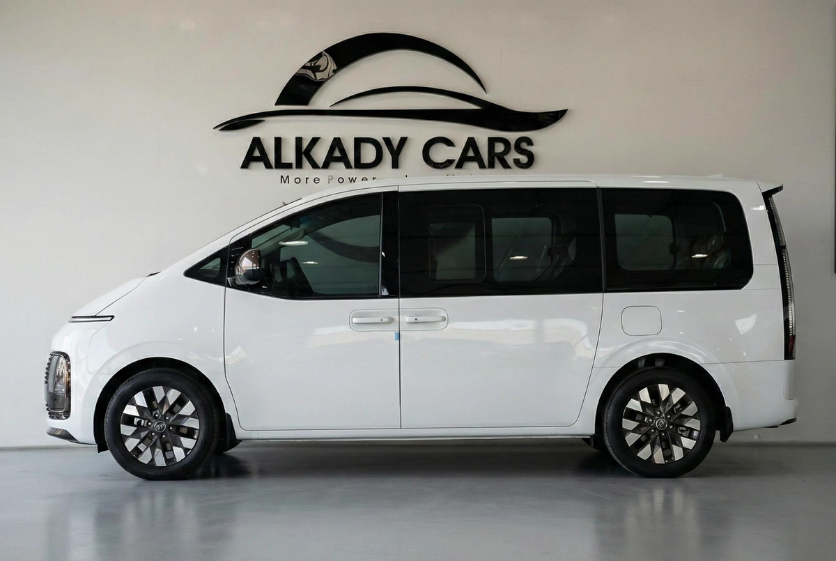 HYUNDAI STARIA 3.5L VIP 7 SEATER ROYAL EDITION-11-11