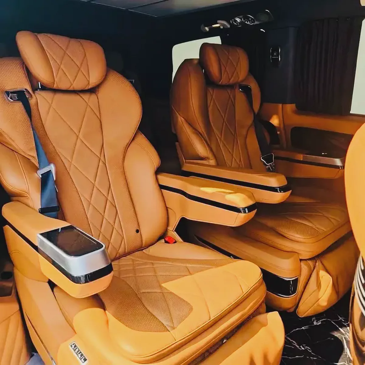 AED 4214 PM | MERCEDES V300 2025 | 7 SEATS VIP | HIGH OPTIONS | 1 YEAR WARRANTY-15-15