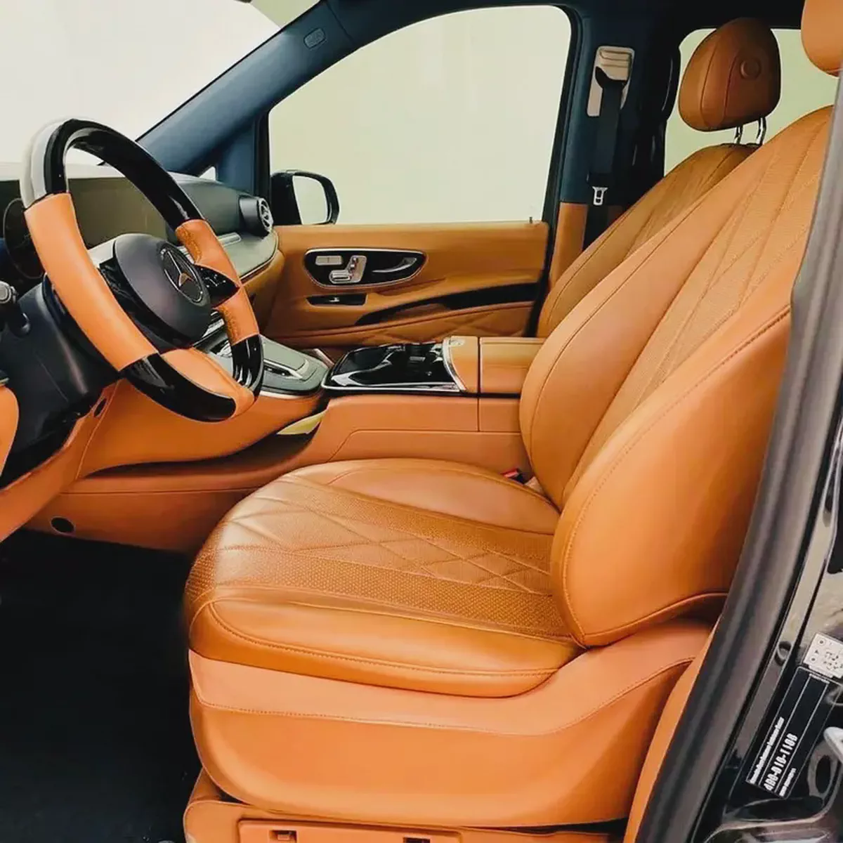 AED 4214 PM | MERCEDES V300 2025 | 7 SEATS VIP | HIGH OPTIONS | 1 YEAR WARRANTY-8-8