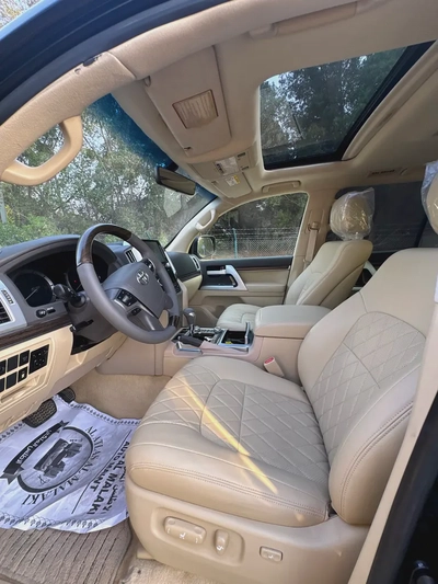 Pristine Toyota Land Cruiser VXR 2017 | GCC Specs | Fully Loaded-13