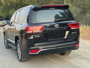Pristine Toyota Land Cruiser VXR 2017 | GCC Specs | Fully Loaded
