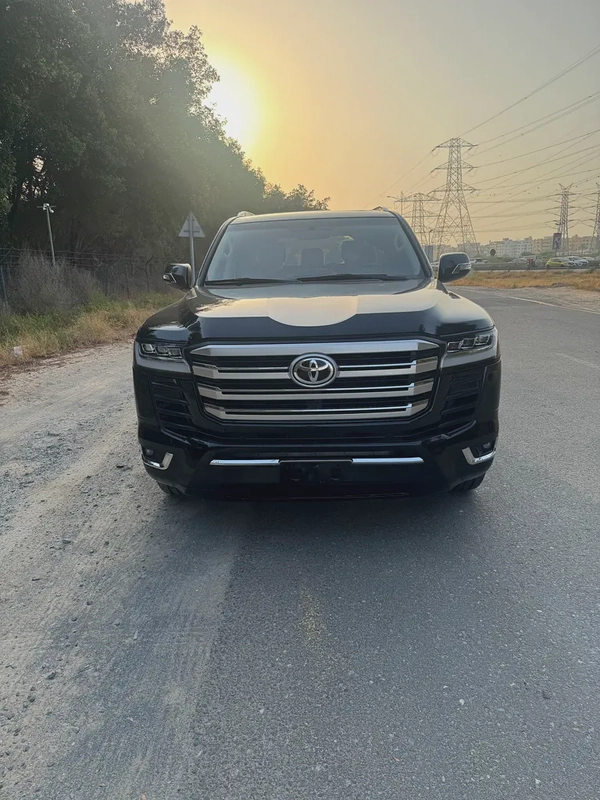 Pristine Toyota Land Cruiser VXR 2017 | GCC Specs | Fully Loaded