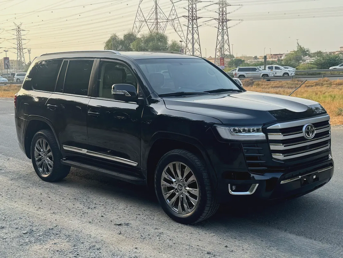 Pristine Toyota Land Cruiser VXR 2017 | GCC Specs | Fully Loaded-2-2