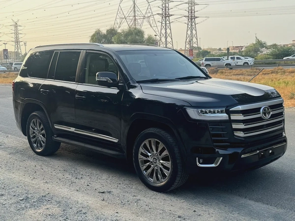 Pristine Toyota Land Cruiser VXR 2017 | GCC Specs | Fully Loaded