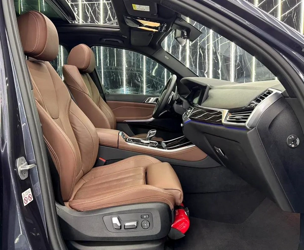 Exclussive Summer Sale | GCC | Full AGMC Service History | 7 Seater SUV |