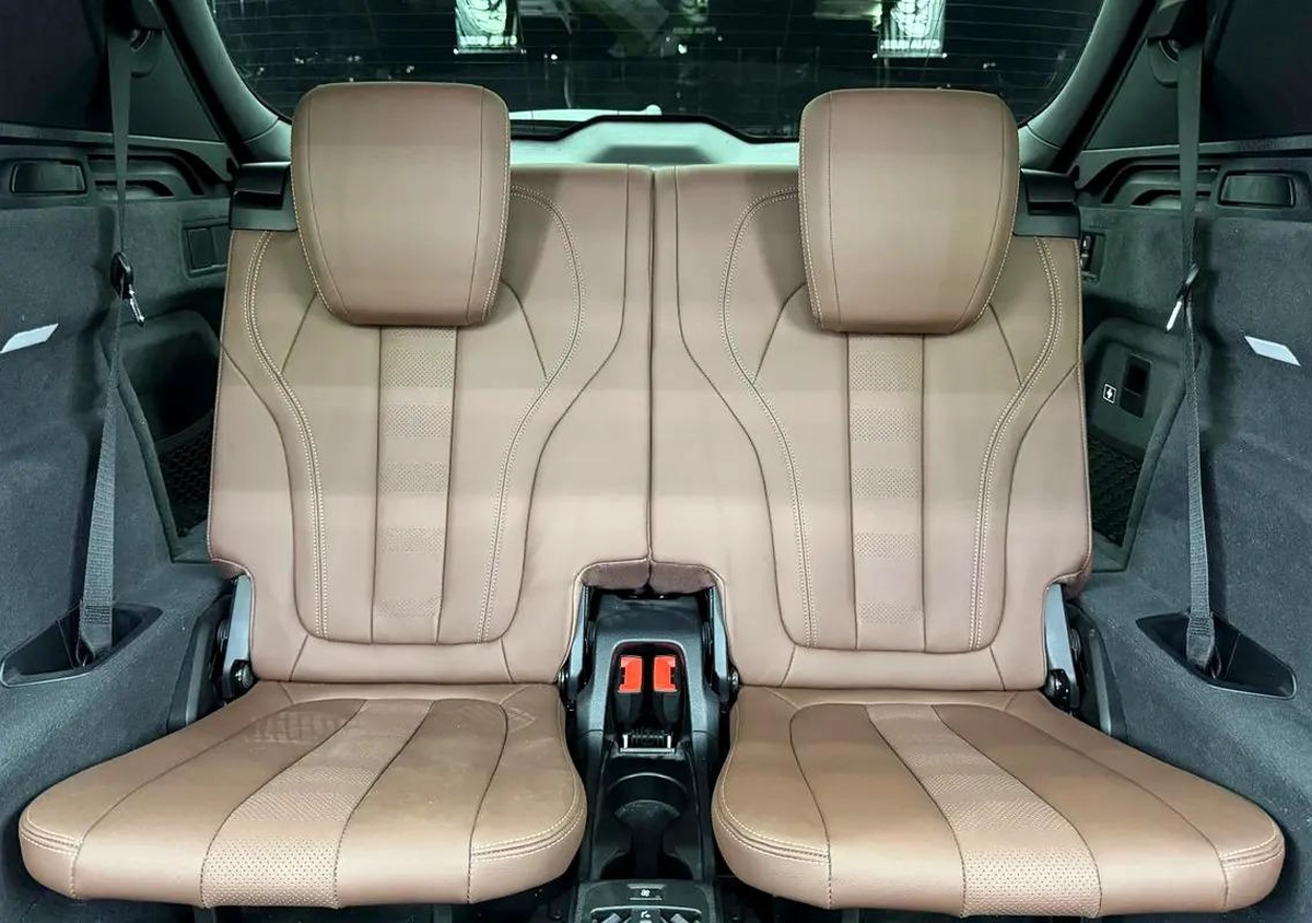 Exclussive Summer Sale | GCC | Full AGMC Service History | 7 Seater SUV |-12-12