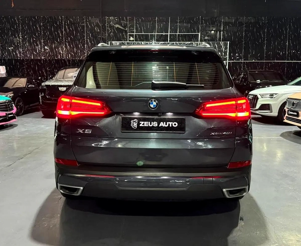 Exclussive Summer Sale | GCC | Full AGMC Service History | 7 Seater SUV |