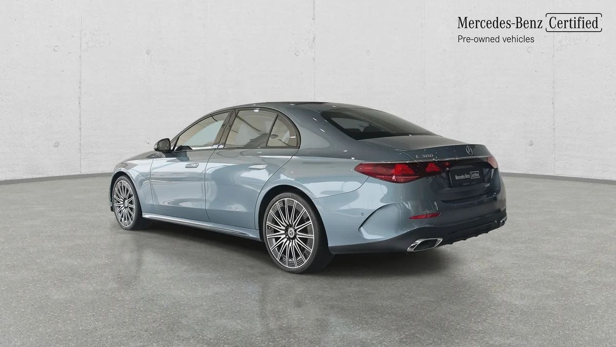 2026 Mercedes-Benz E-Class E 300 | GCC Specs | Like New Luxury Sedan - VSB - 36810-13-13