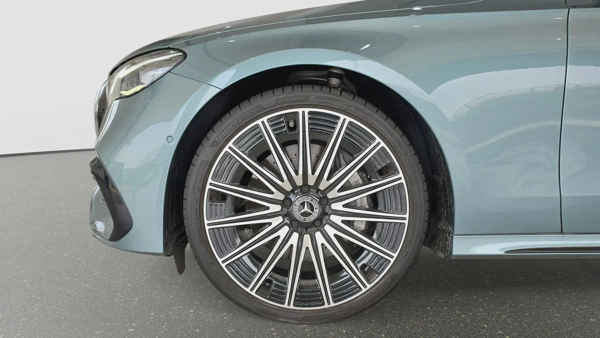 2026 Mercedes-Benz E-Class E 300 | GCC Specs | Like New Luxury Sedan - VSB - 36810-15-15