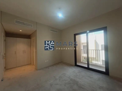 Spacious 2 Bedrooms Townhouse. Enjoy a forested community living featuring woodland jogging trails -10